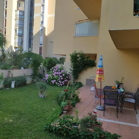 Apartment Spacious With Big Garden Near