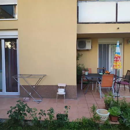 Spacious With Big Garden Near Apartman Split