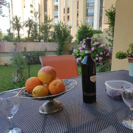 Spacious With Big Garden Near Daire